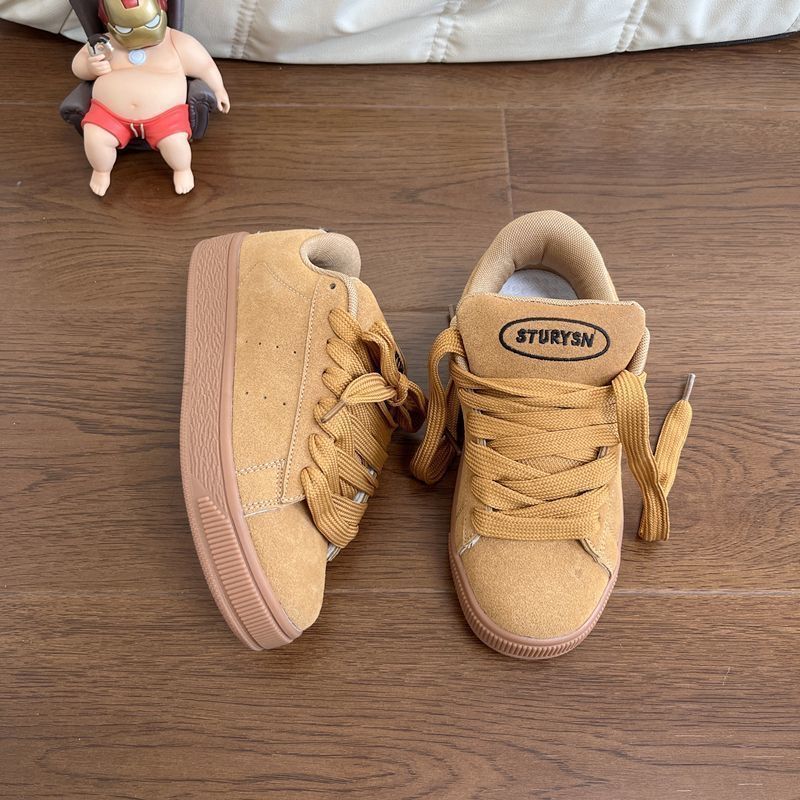 Damen Sneakers aus qualitativ hochwertigem Wildleder mit bequemer Schnürung