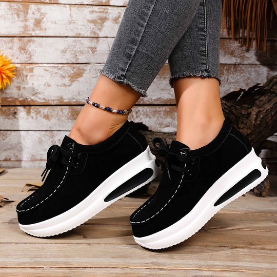 Damen Sneakers mit luxuriösem Wildleder und dezenter Plateau-Sohle R&B