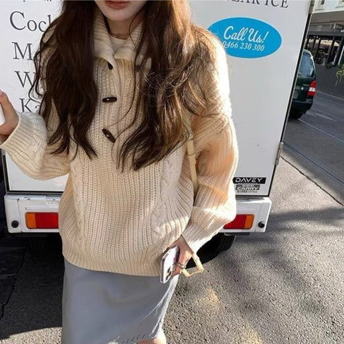 Damen Grobstrickpullover mit Zopfmuster und Knopfdetails R&B