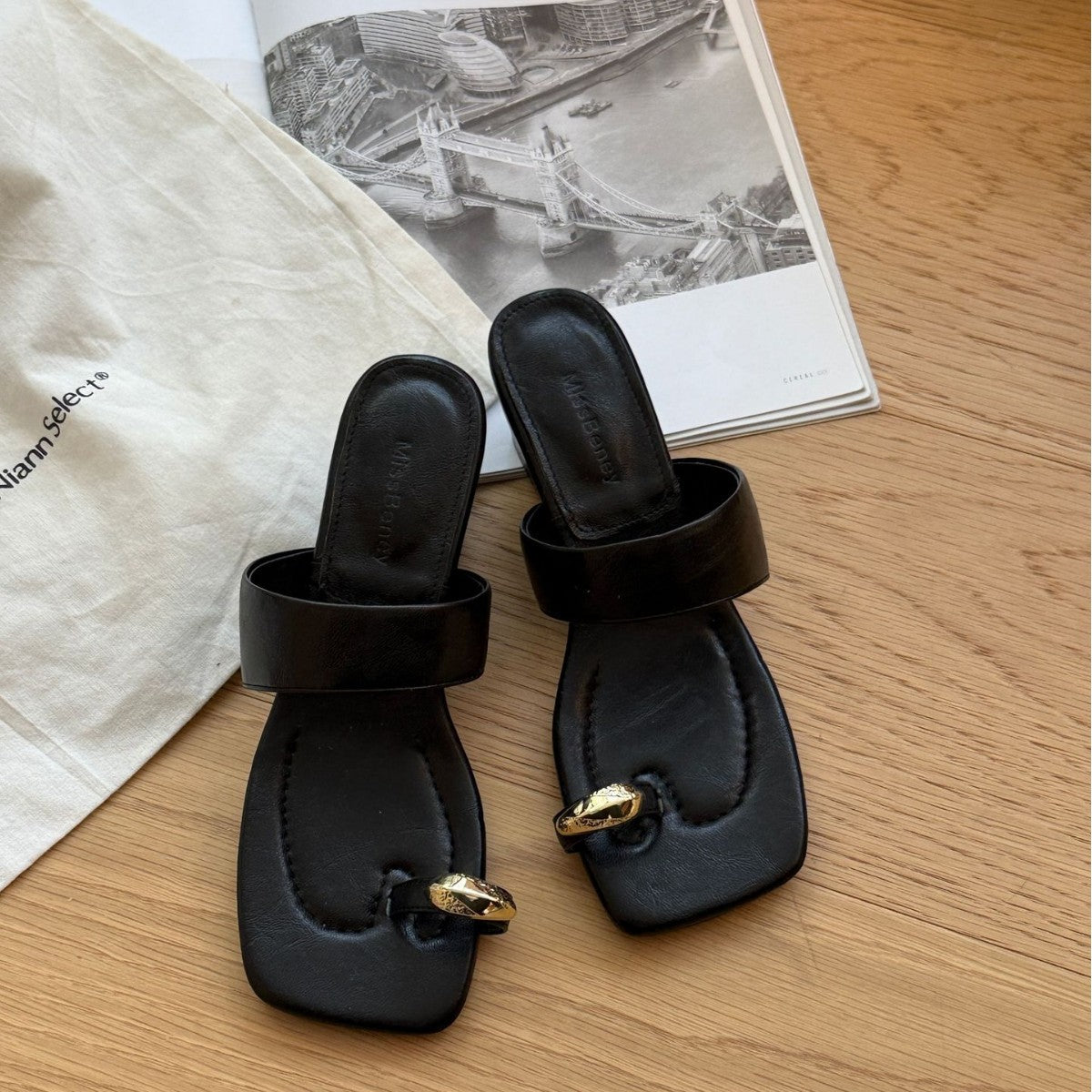 Damen Komfortable Mules mit eleganter Schnalle