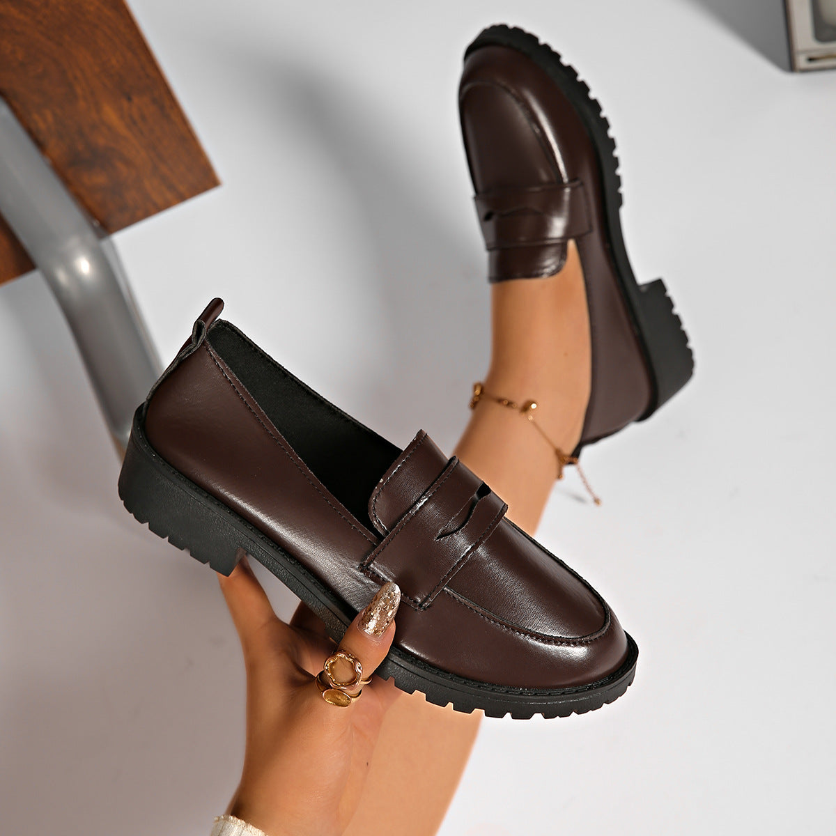 Damen Elegante und bequeme Mokassins mit modischem Riemen R&B