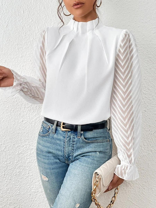 R&B | Bluse mit Plissiertem Kragen und Transparenten Ärmeln Stilvoll und Feminin