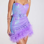 Damen Elegantes Partykleid mit schmückenden Federn und glänzendem Detail R&B