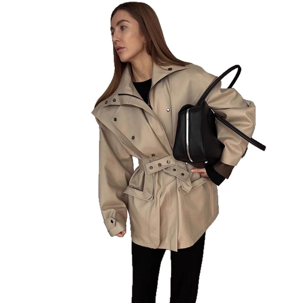 Damen Kunstleder-Mantel mit breitem Kragen und praktischen Taschen R&B