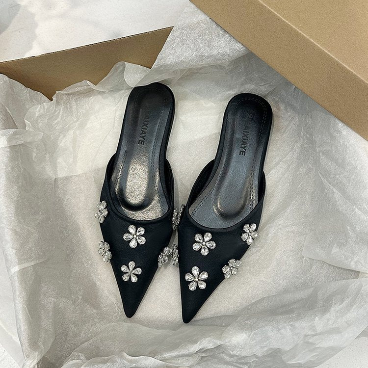 Damen elegante Mules mit funkelndem Blütenakzent R&B