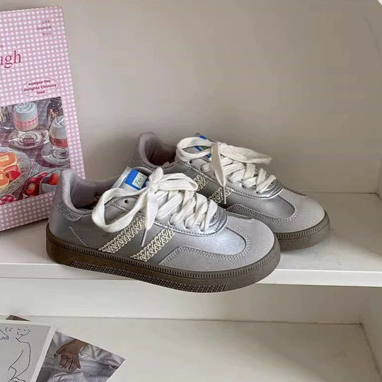 Damen Sportliche Sneakers mit atmungsaktivem Obermaterial und modischen Details R&B