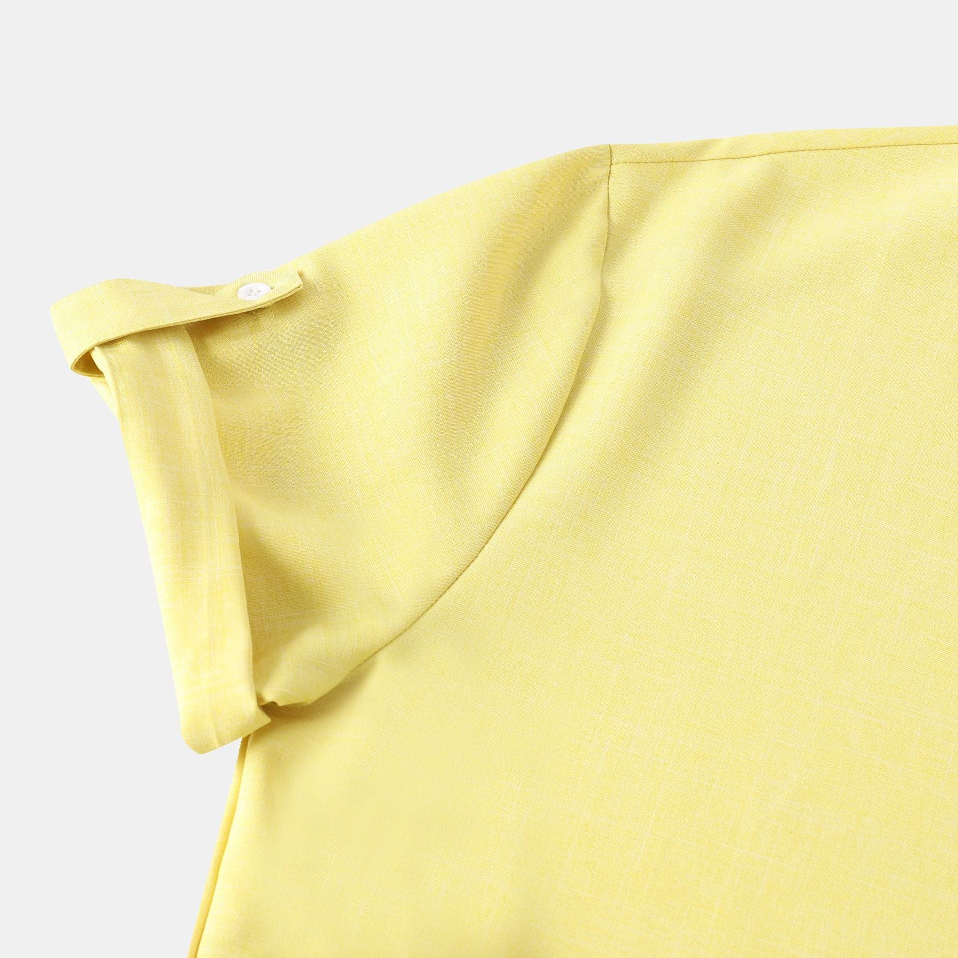 Herren Kurzarm-Hemd im lässigen Henley-Stil mit praktischen Knopfdetails