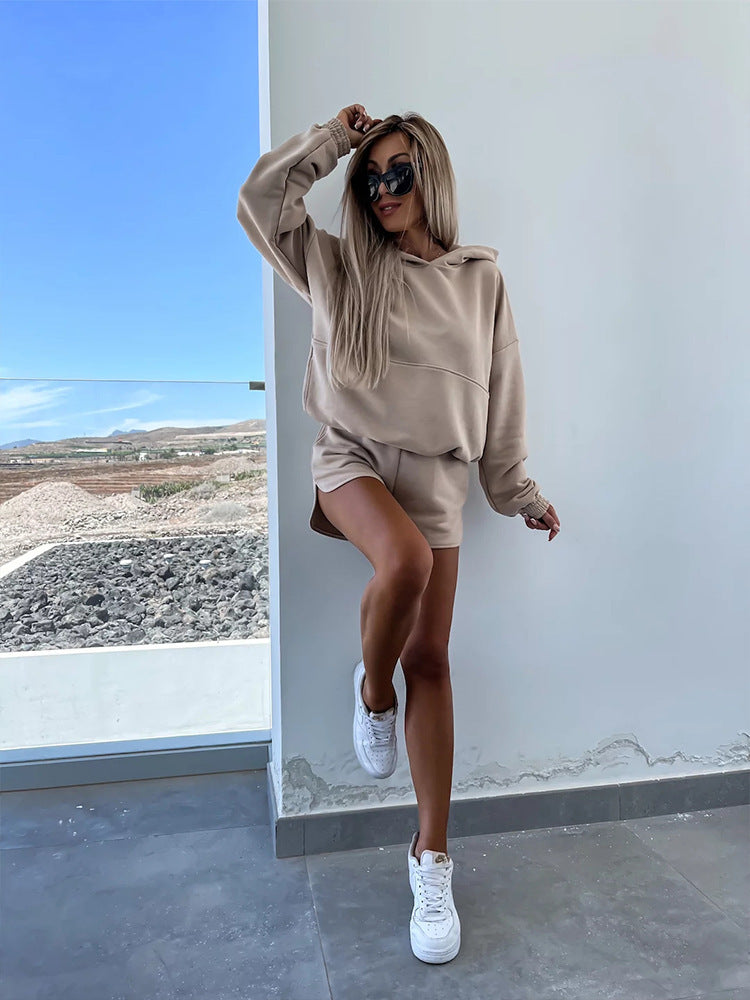 Damen Sportlicher Hoodie mit dazu passender Shorts R&B