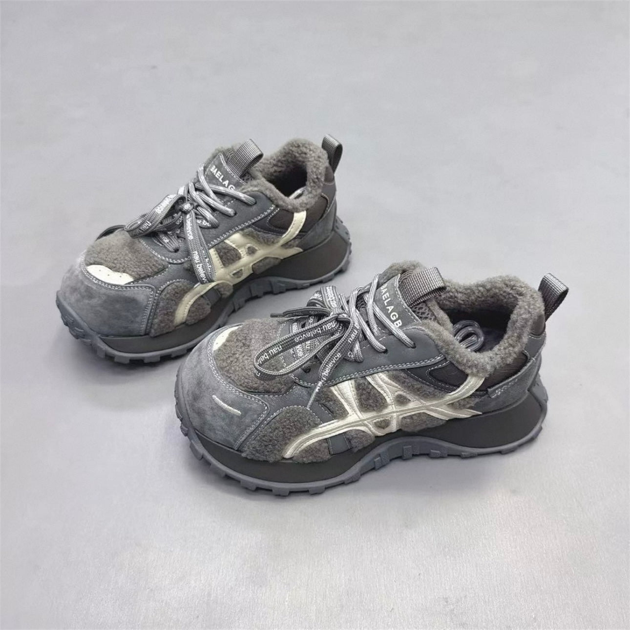 Damen Sportliche Sneakers mit warmem Innenfutter und rutschfester Laufsohle R&B