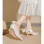 Damen elegante Spitzen-Pumps mit dekorativen Perlen-Details und Riemchen