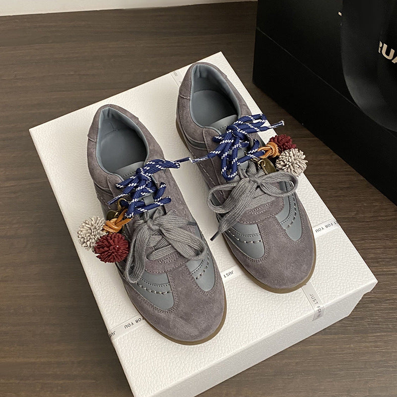 Damen Sneakers im modernen Design mit dekorativen Schnürsenkeln R&B