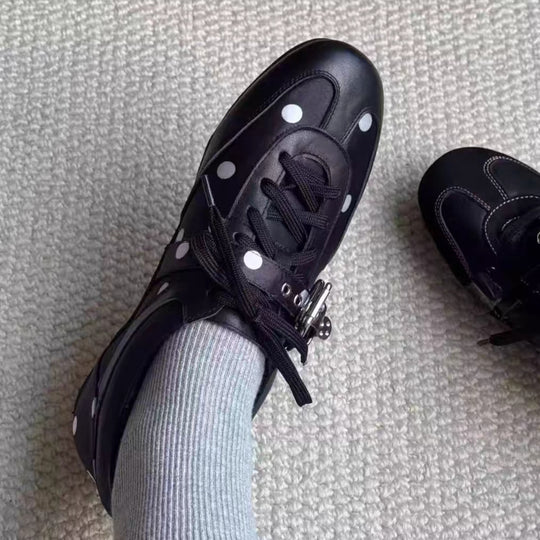 Damen sportive Sneakers mit einzigartigem Punktedesign und stabiler Sohle R&B