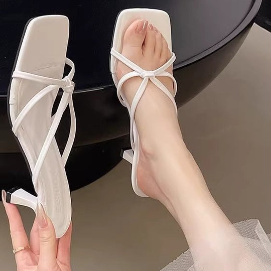Damen Elegante Mules mit raffinierter Riemenführung und bequemem Absatz R&B