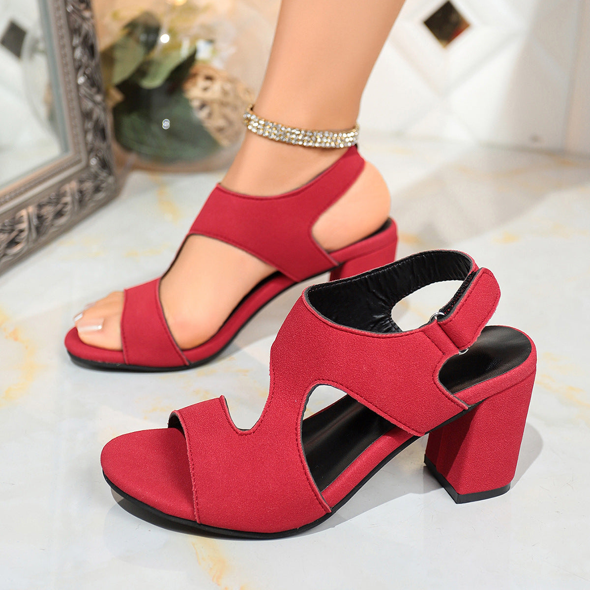 Damen Offene High Heel Sandalen mit komfortablem Blockabsatz und modischem Schnitt R&B