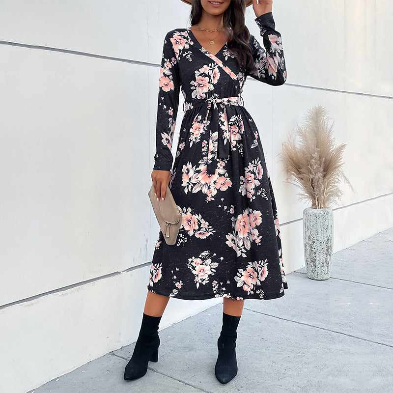 Damen Wickelkleid mit floralem Muster und eleganter Taillierung R&B