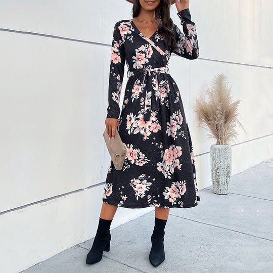 Damen Wickelkleid mit floralem Muster und eleganter Taillierung R&B