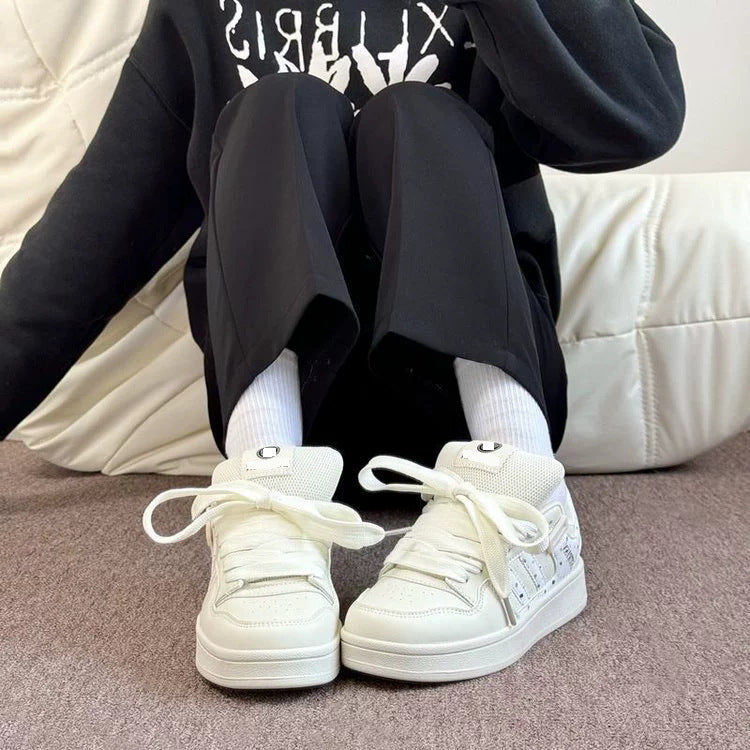 Damen Sneakers im modischen Retro-Stil mit strahlenden Akzenten R&B