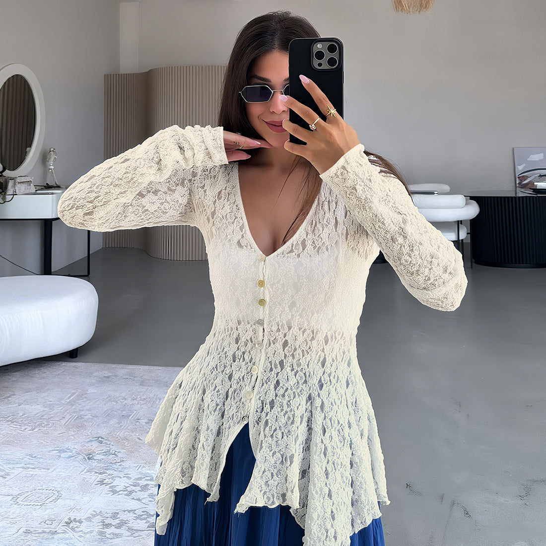 Damen Elegantes Spitzenoberteil mit lässigem Schnitt und Knopfverschluss R&B