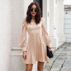 Damen Satin Kleid mit Knopfdetails und Puffärmeln R&B