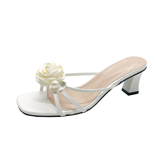 Damen Sandaletten mit floraler Applikation und elegantem Blockabsatz R&B