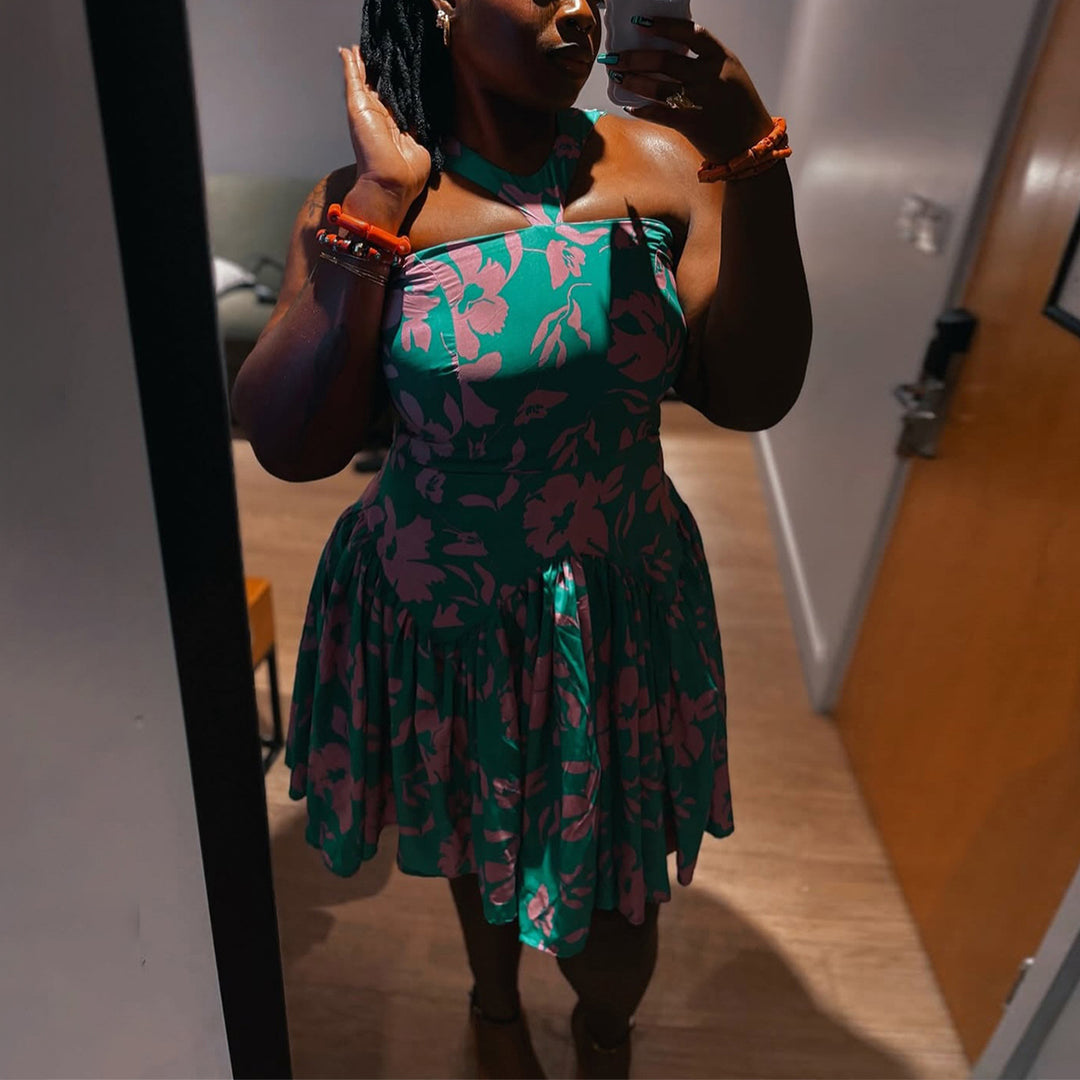 Damen Sommerliches Kleid mit hübschen Blumenmuster und tailliertem Design R&B