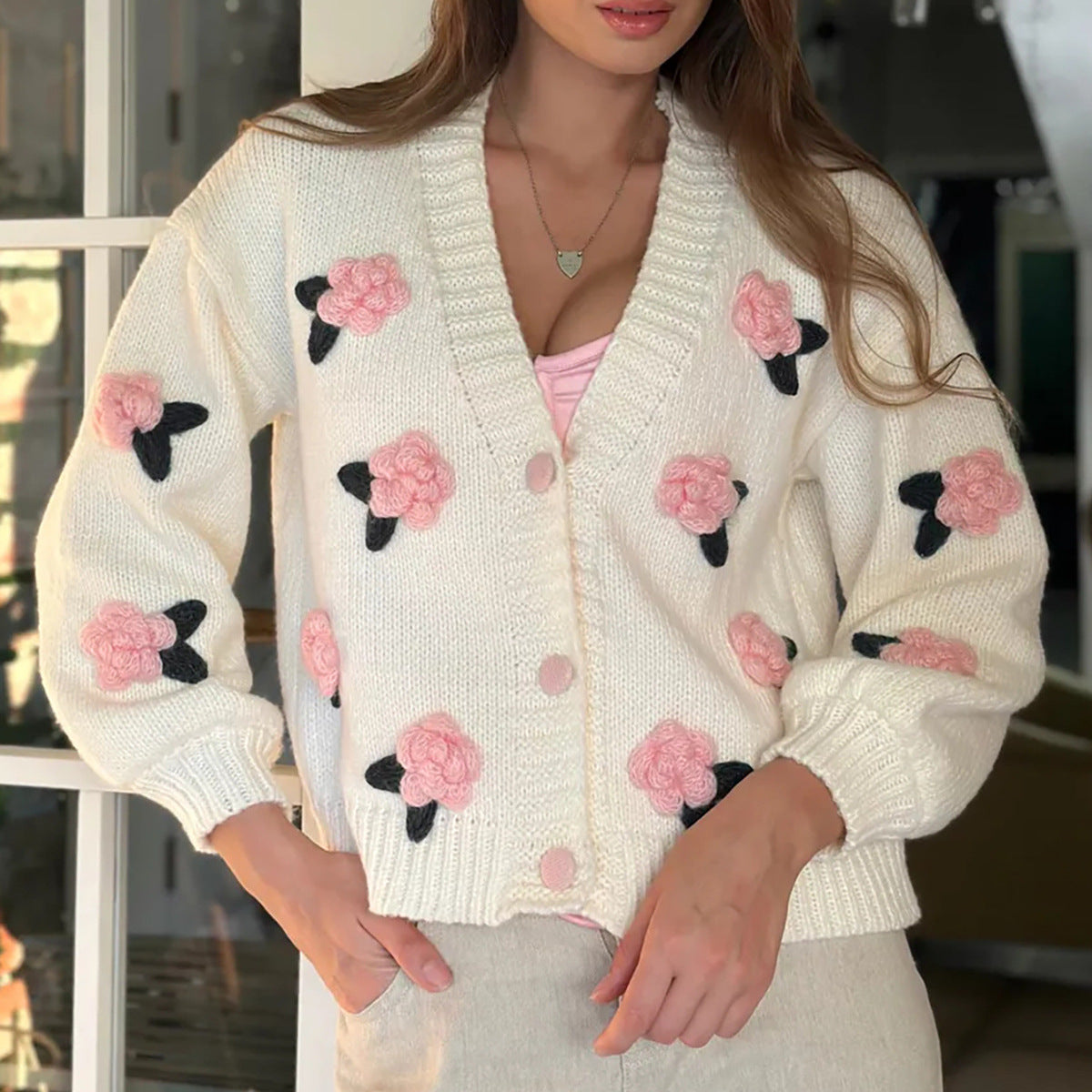 Damen Strickjacke mit floralen Applikationen und voluminösen Ärmeln R&B
