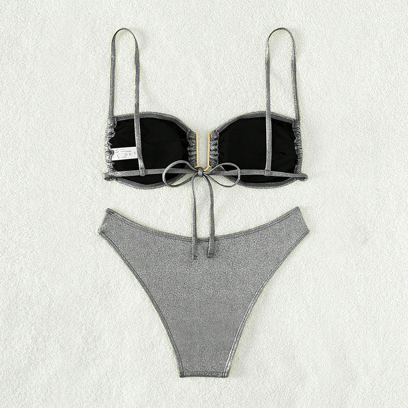 Damen glitzernder Bikini mit verstellbaren Trägern und elegantem Detail