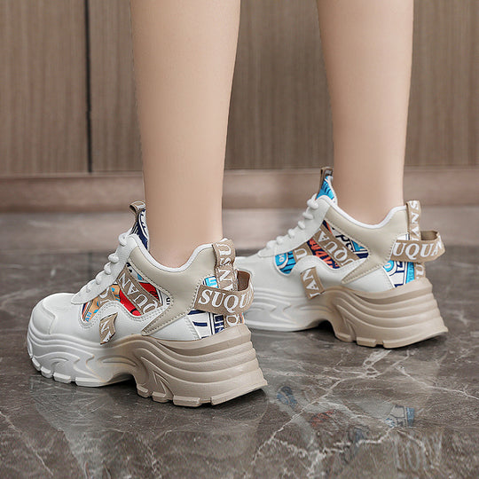 Damen Sportliche Sneaker mit modischen Designelementen und dämpfender Laufsohle R&B