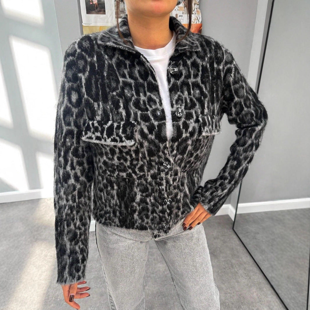 Damen modische Kurzjacke im Leopardenmuster mit aufgesetzten Taschen R&B