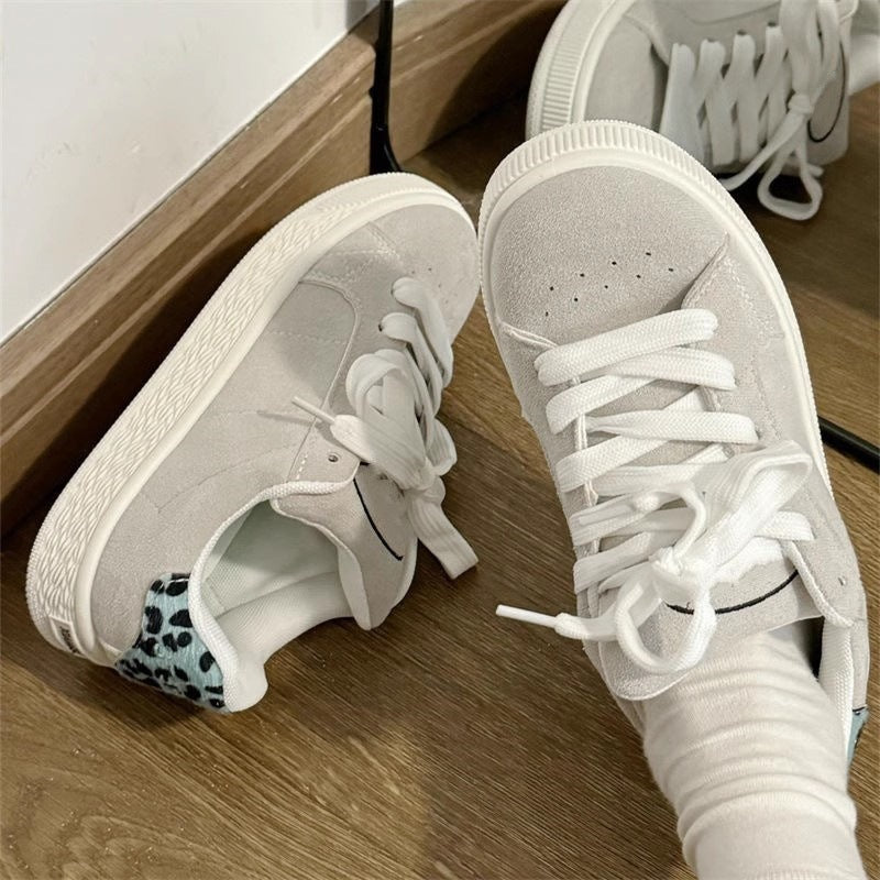 Damen Sneakers aus hochwertigem Wildleder mit modischem Design und bequemer Dämpfung R&B