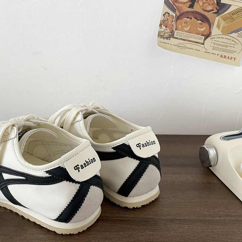 Damen Modische Sneakers im Retro-Look mit atmungsaktiver Obermaterialkombination