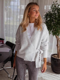 Damen Wickelstrickjacke mit dekorativem Bindegürtel und lässigem Schnitt R&B