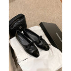 Damen Ballerinas mit dekorativem Schleifenakzent und glänzender Spitze
