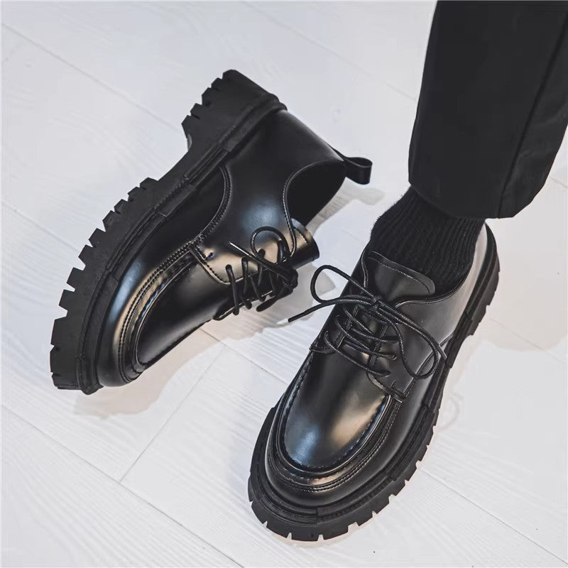 DamenModerne Schnürschuhe mit robustem Profil und trendigem Design R&B
