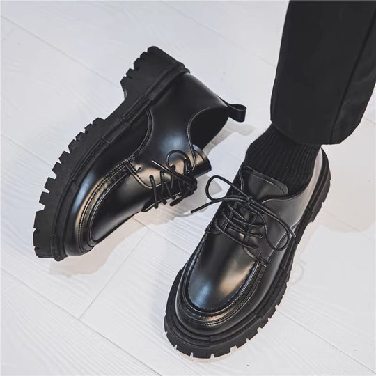 DamenModerne Schnürschuhe mit robustem Profil und trendigem Design R&B