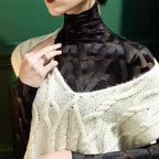 Damen Elegantes Rollkragenoberteil mit geometrischem Muster und transparenten Akzenten R&B