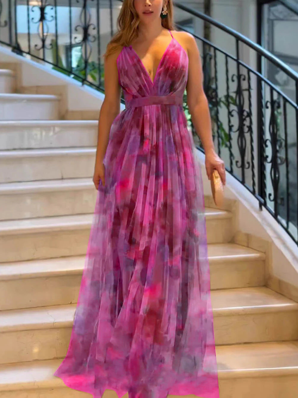 Damen Elegantes Maxikleid mit tiefem V-Ausschnitt und luftigen Stoffschichten R&B