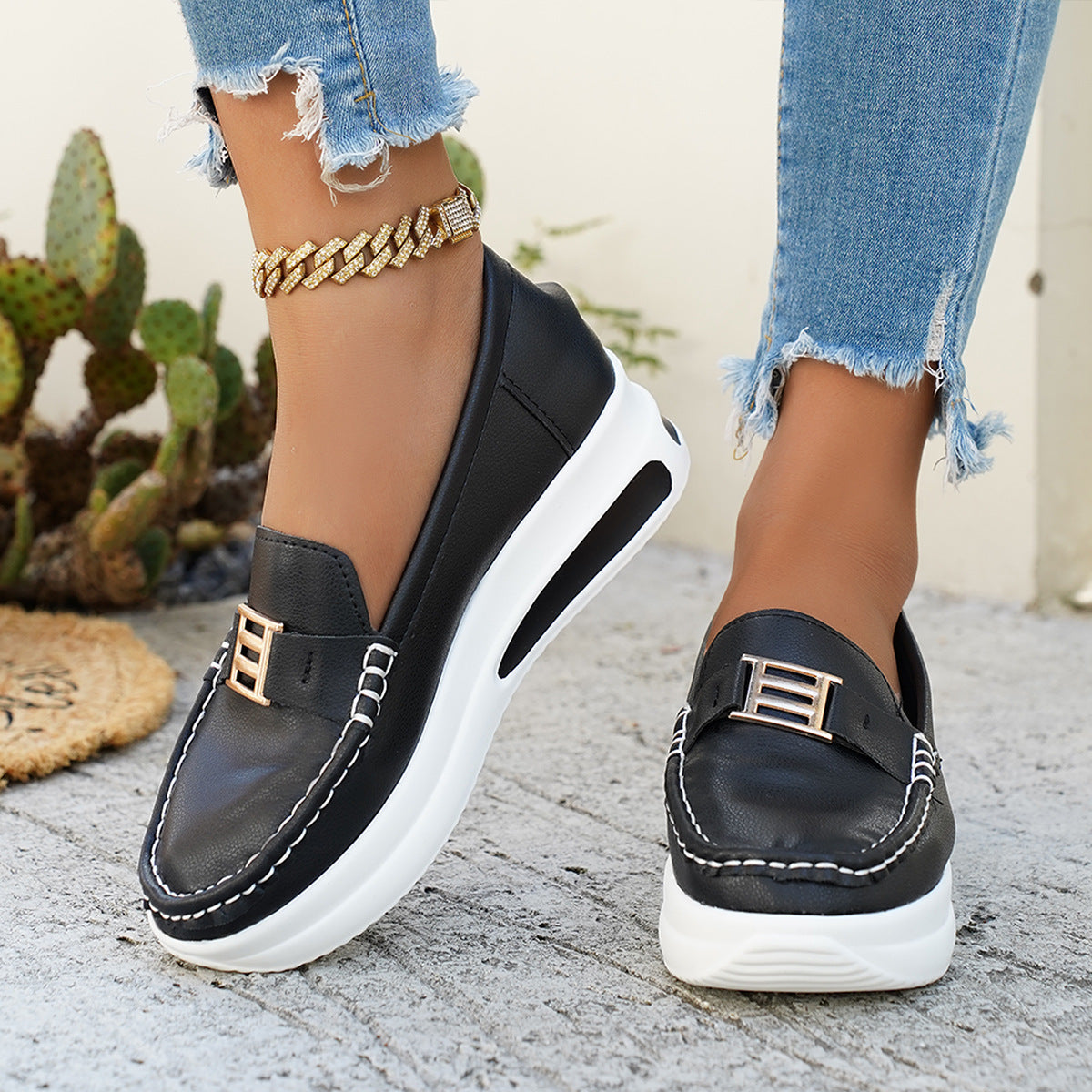 Damen Bequeme Slip-On Mokassins mit glänzenden Applikationen R&B