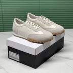 Damen Sportliche Sneaker mit hochwertigem Wildleder-Obermaterial und rutschfester Sohle