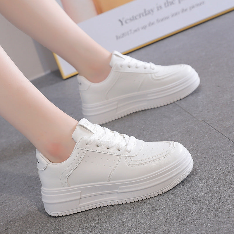 Damen Plateau Sneakers mit elegantem Design und komfortabler Sohlenkonstruktion R&B
