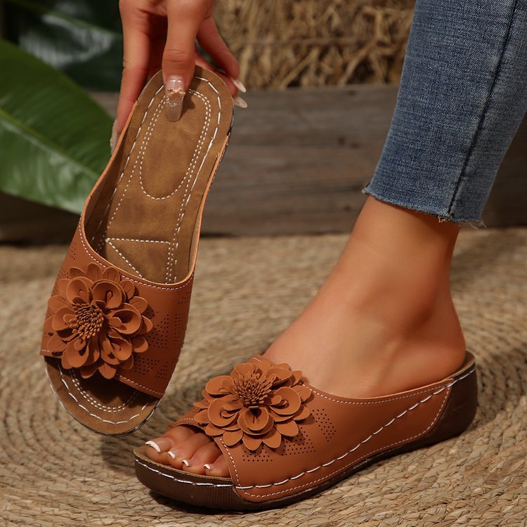 Damen dekorative Pantoletten mit floralem Design und komfortabler Fußbettung R&B