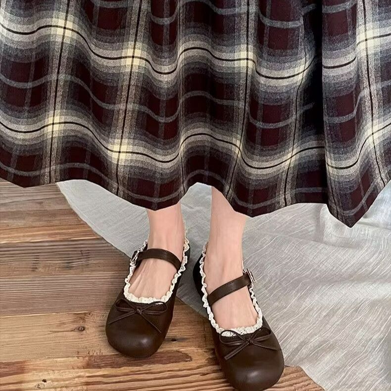 Damen Ballerinas mit verspielten Details und edler Schnürung R&B