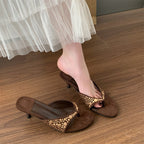 Damen Offene Mules mit dekorativen Perlenapplikationen und elegantem Absatz R&B