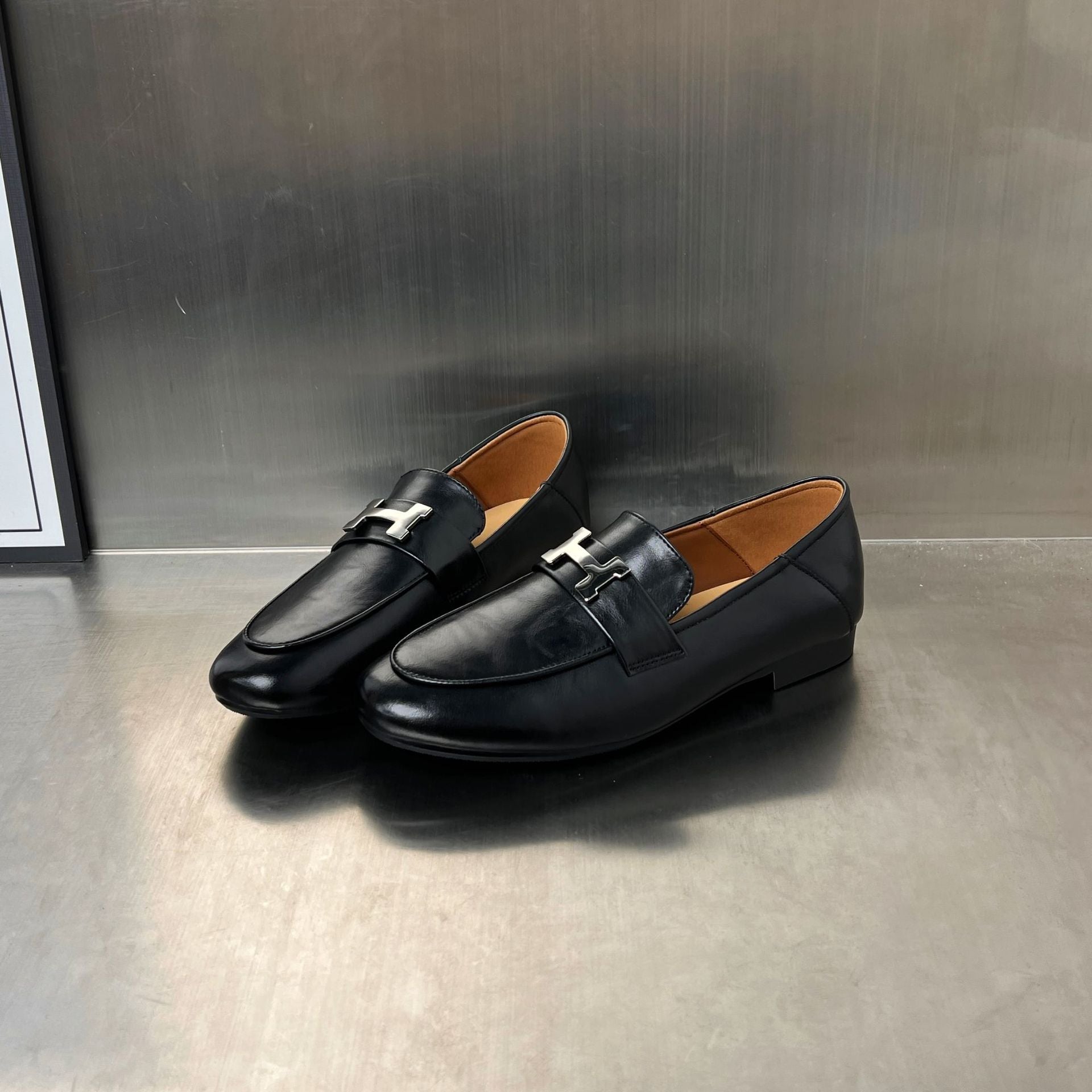 Damen Elegante Mokassins aus hochwertigem Leder mit modischem Schnallenverschluss R&B