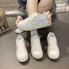 Damen Sneakers im modernen Floral-Design