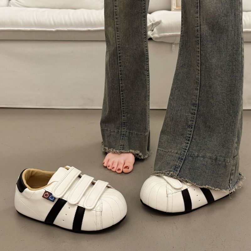 Damen Sneakers mit praktischem Klettverschluss und robustem Obermaterial
