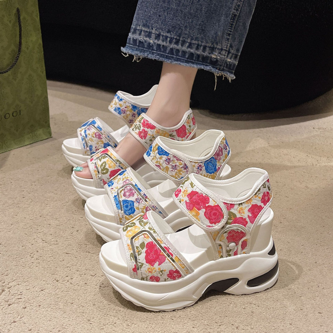 Damen Komfort-Sandalen mit floralen Applikationen und ergonomischer Sohle R&B