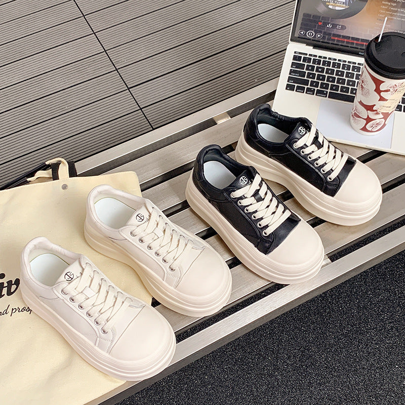 Damen modische Plateau Sneakers mit robustem Obermaterial und detaillierter Schnürung R&B