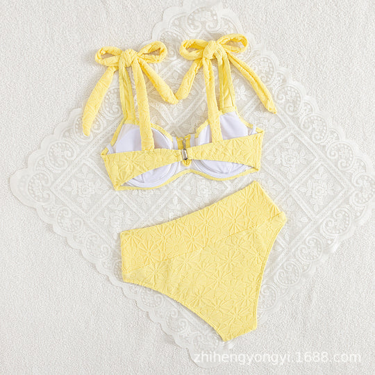 Damen Hochgeschnittener Bikini mit verspieltem Bindungssystem R&B