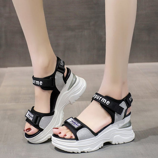 Damen Sportliche Sandalen mit glitzerndem Riemendesign R&B